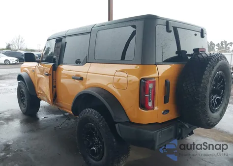 2022 Ford Bronco Wildtrak z USA, uszkodzony, nr VIN 1FMEE5DP6NLB69064